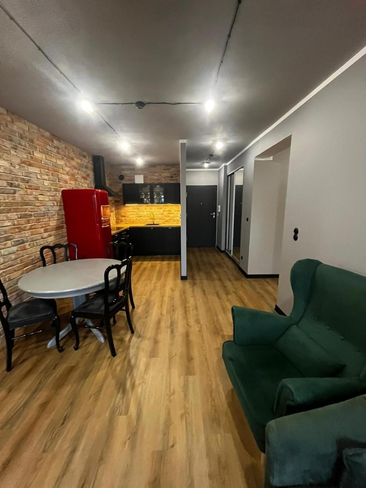 Apartament Z Widokiem Na Stadion Styl Industrialny Jedyny Taki Check In 24 H Poznań Exterior foto