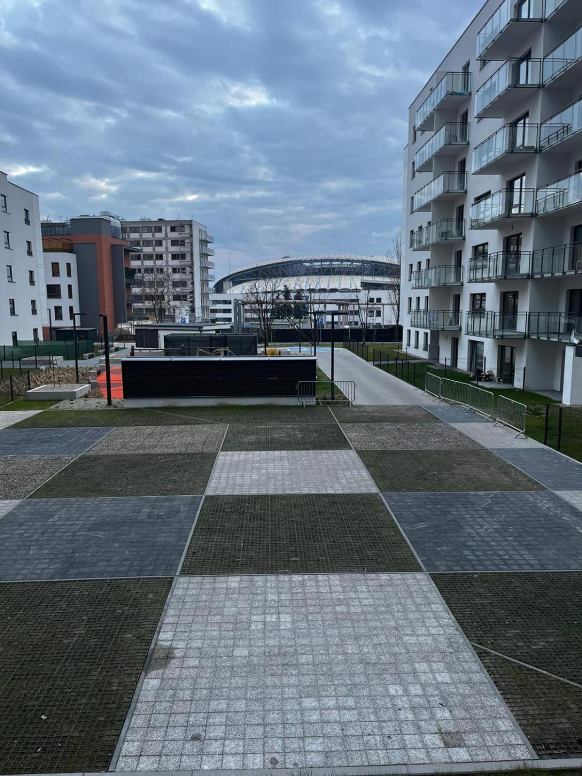 Apartament Z Widokiem Na Stadion Styl Industrialny Jedyny Taki Check In 24 H Poznań Exterior foto